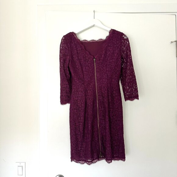 ADRIANNA PAPELL - PURPLE LACE SLEEVED DRESS - NEW SIZE 2P - Picture 5 of 6